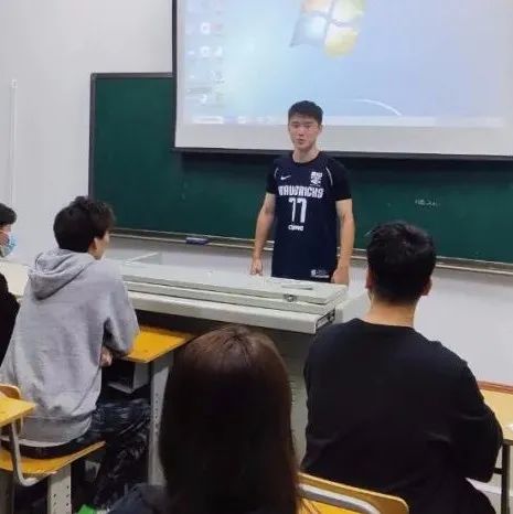 广播电台