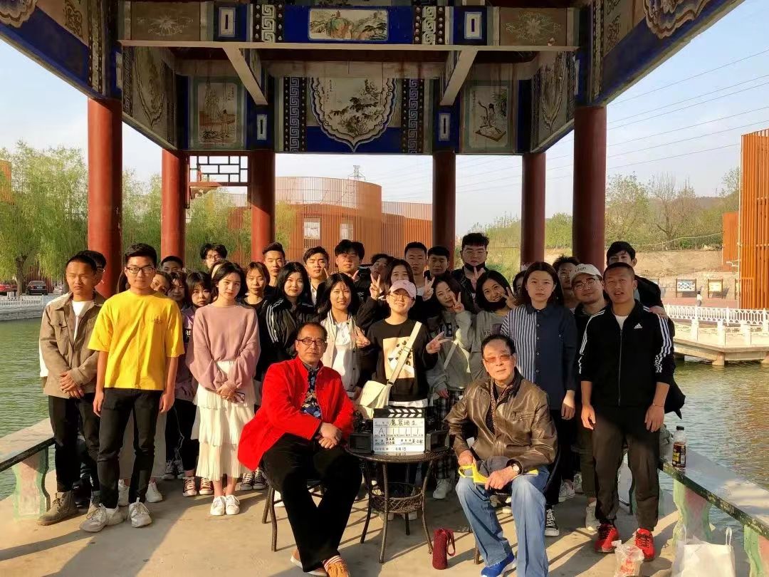 连续多年被评为优秀教师